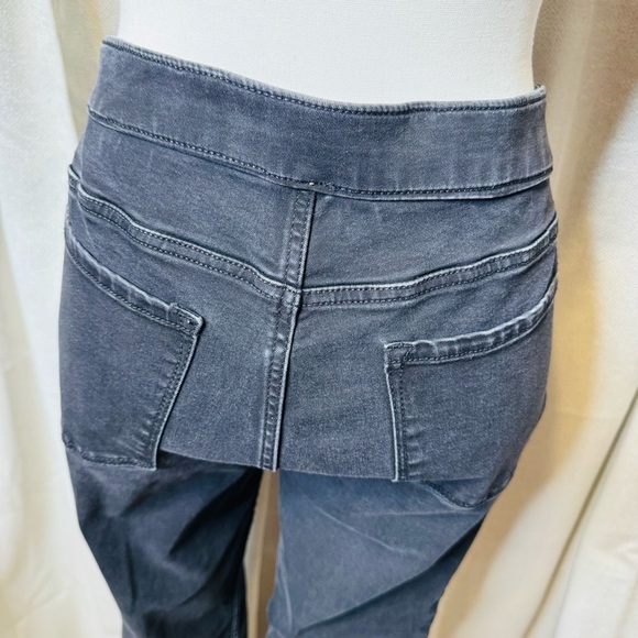 Lee Women's Charcoal Jeggings - Picture 6 of 11